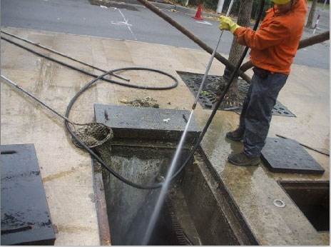 即墨池底污泥如何清理